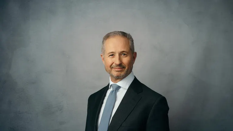 Header Alfred Stern Q1 2025